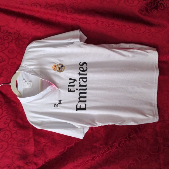 Men's Soccer Jersey size Large Real Madrid - Picture 1 of 7